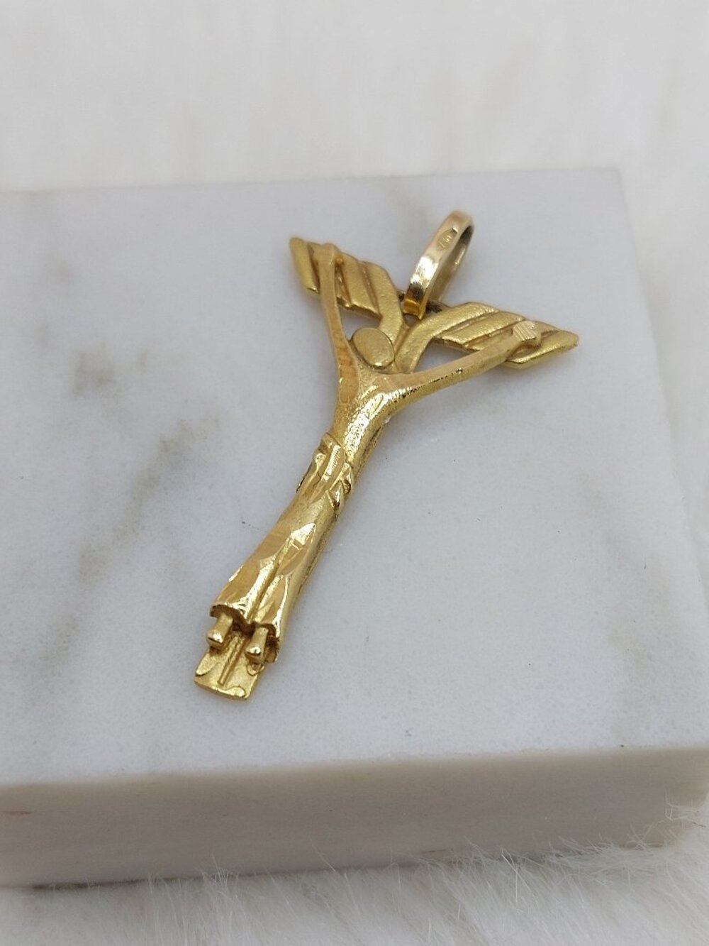 Vintage 18k Solid Gold Crucifix Pendant Made in Italy